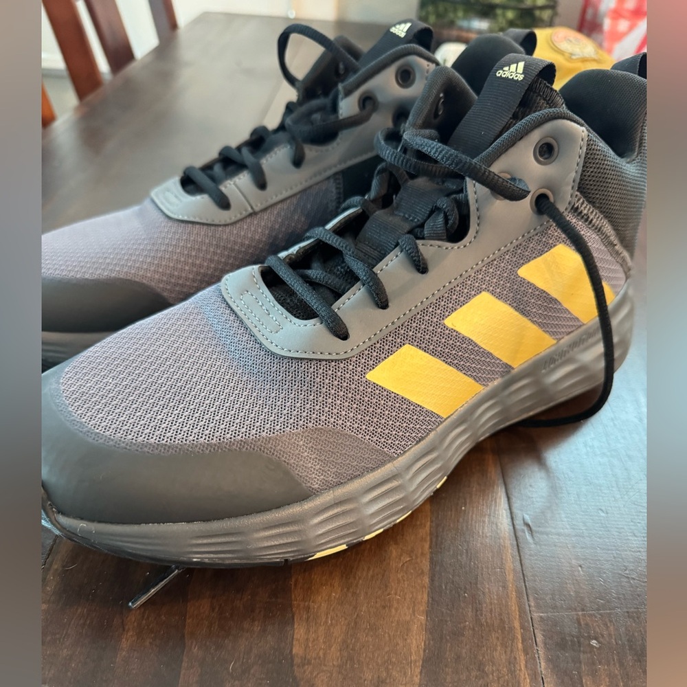 Adidas Basketball Shoes - Picture 3 of 6